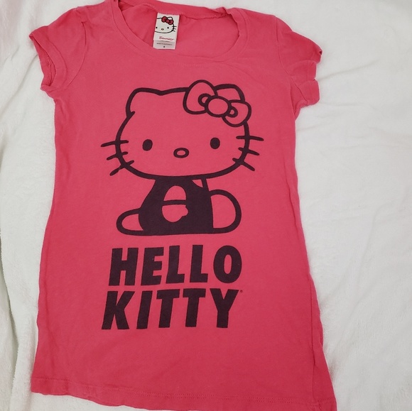 Sanrio Tops - 🔥5/$20Sanrio Hello Kitty graphic tee short sleeve